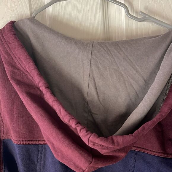 True Religion burgundy and navy zip front hoodie - Picture 5 of 7